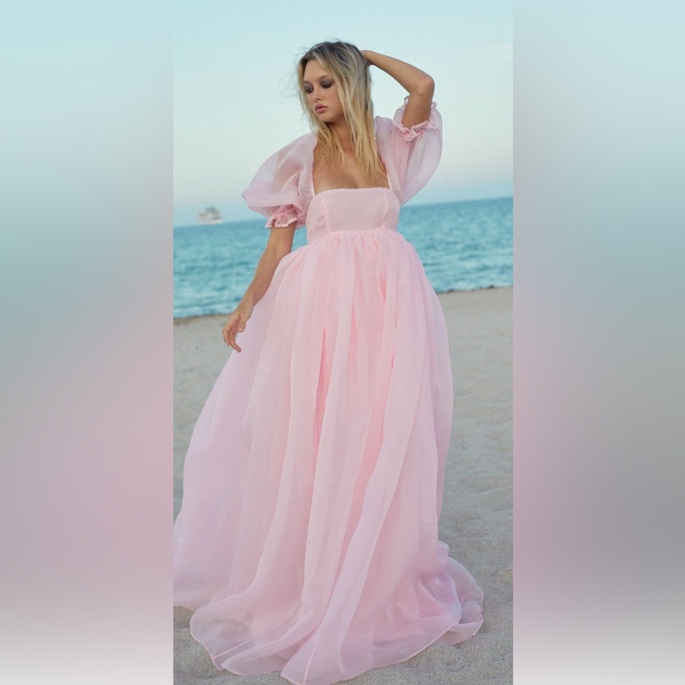 Selkie angel delight puff gown